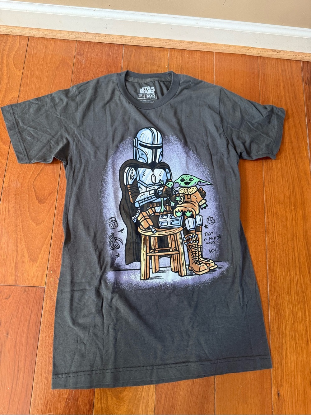 Star Wars Mad Engine The Mandalorian Grogu
Cartoon Graphic Tee sz S